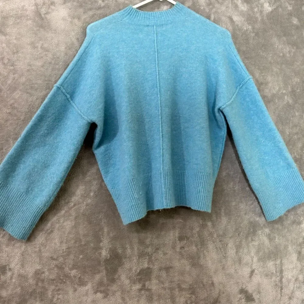 alpaca merino wool Nylon blend sweater size S Ice Blue exposed seams slouchy